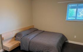 One Bedroom, One Living Room, One Kitchen And One Bathroom With Independent Access