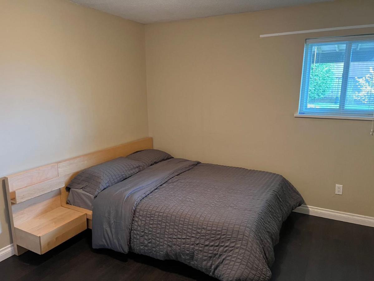 One Bedroom, One Living Room, One Kitchen And One Bathroom With Independent Access Richmond Exterior photo